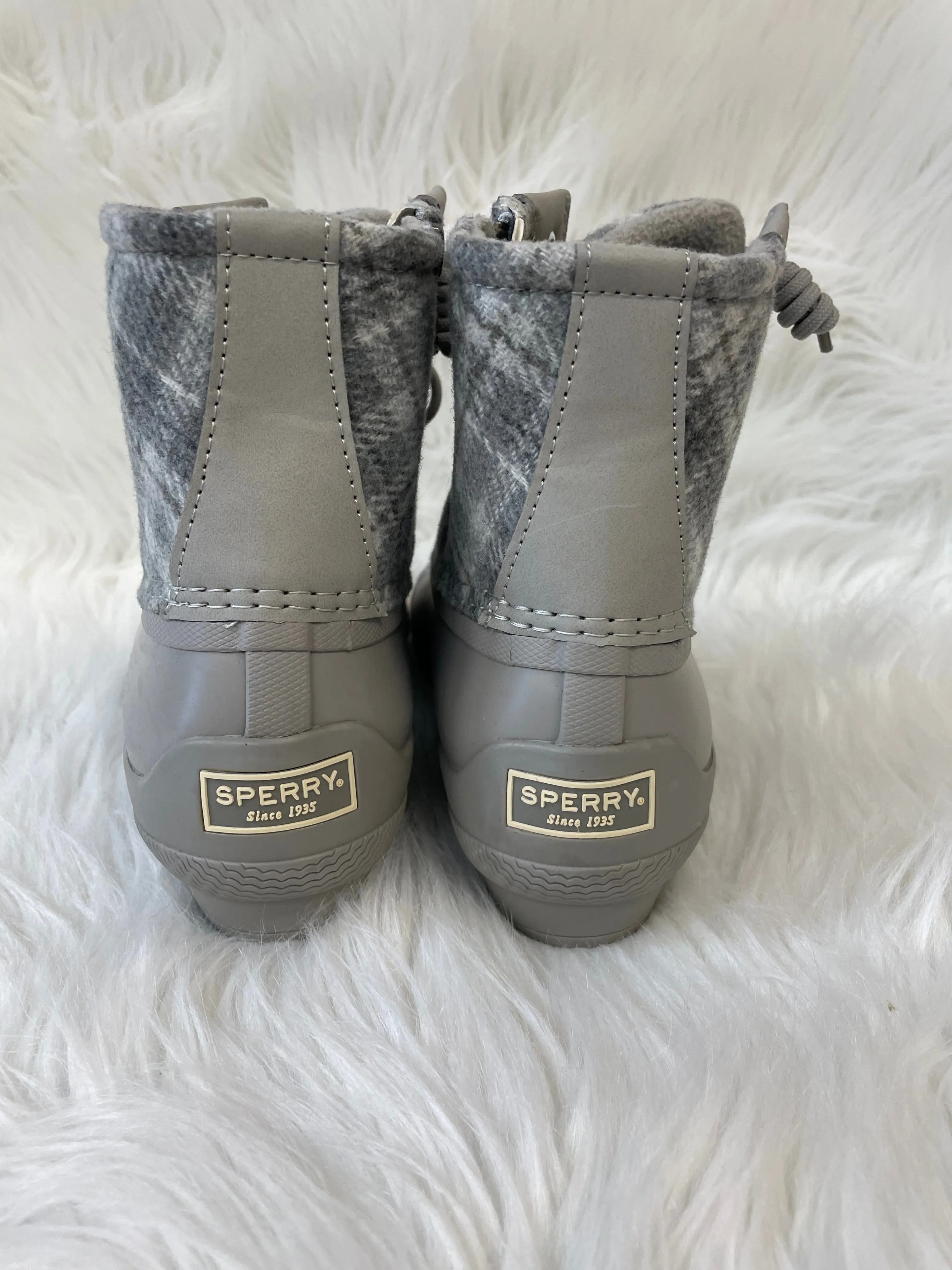 Boots Snow By Sperry  Size: 7