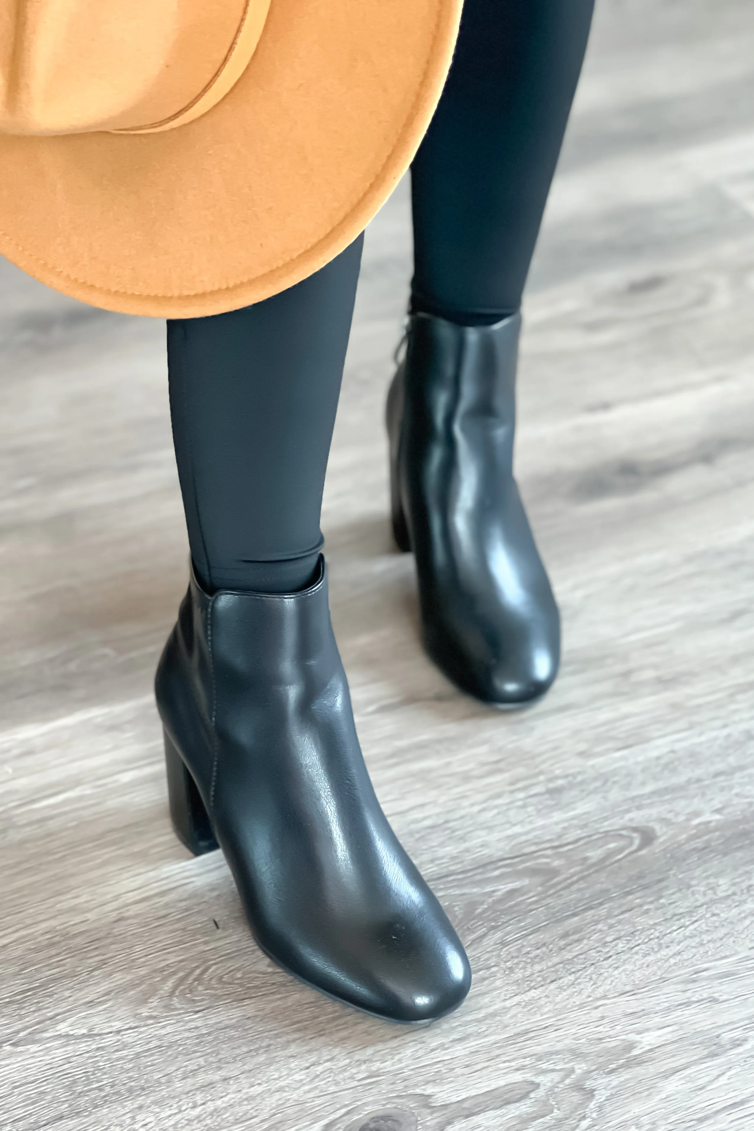 MIA Kymi Ankle Boots : Black